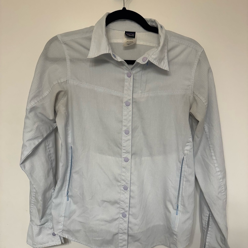 Patagonia Women’s Light Blue Button Down Shirt